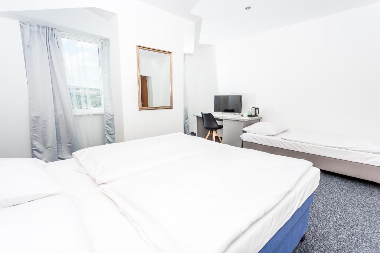 Hotel Joker Obrnice 外观 照片