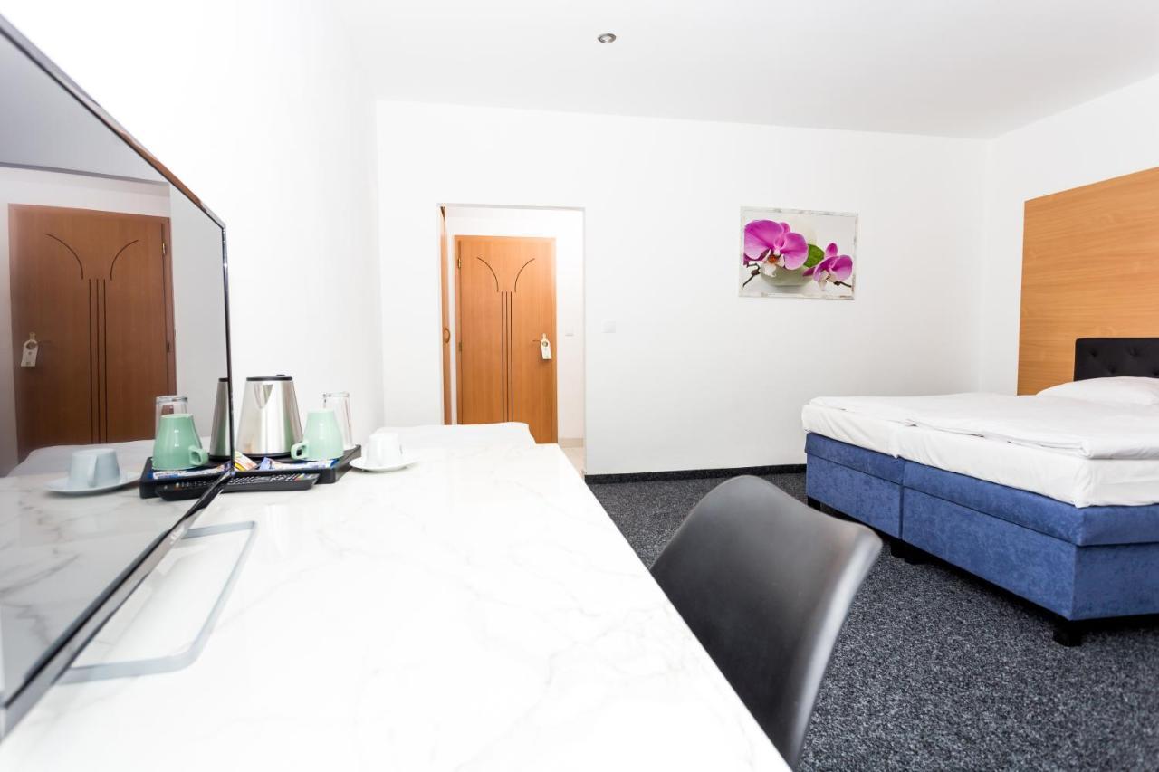 Hotel Joker Obrnice 外观 照片