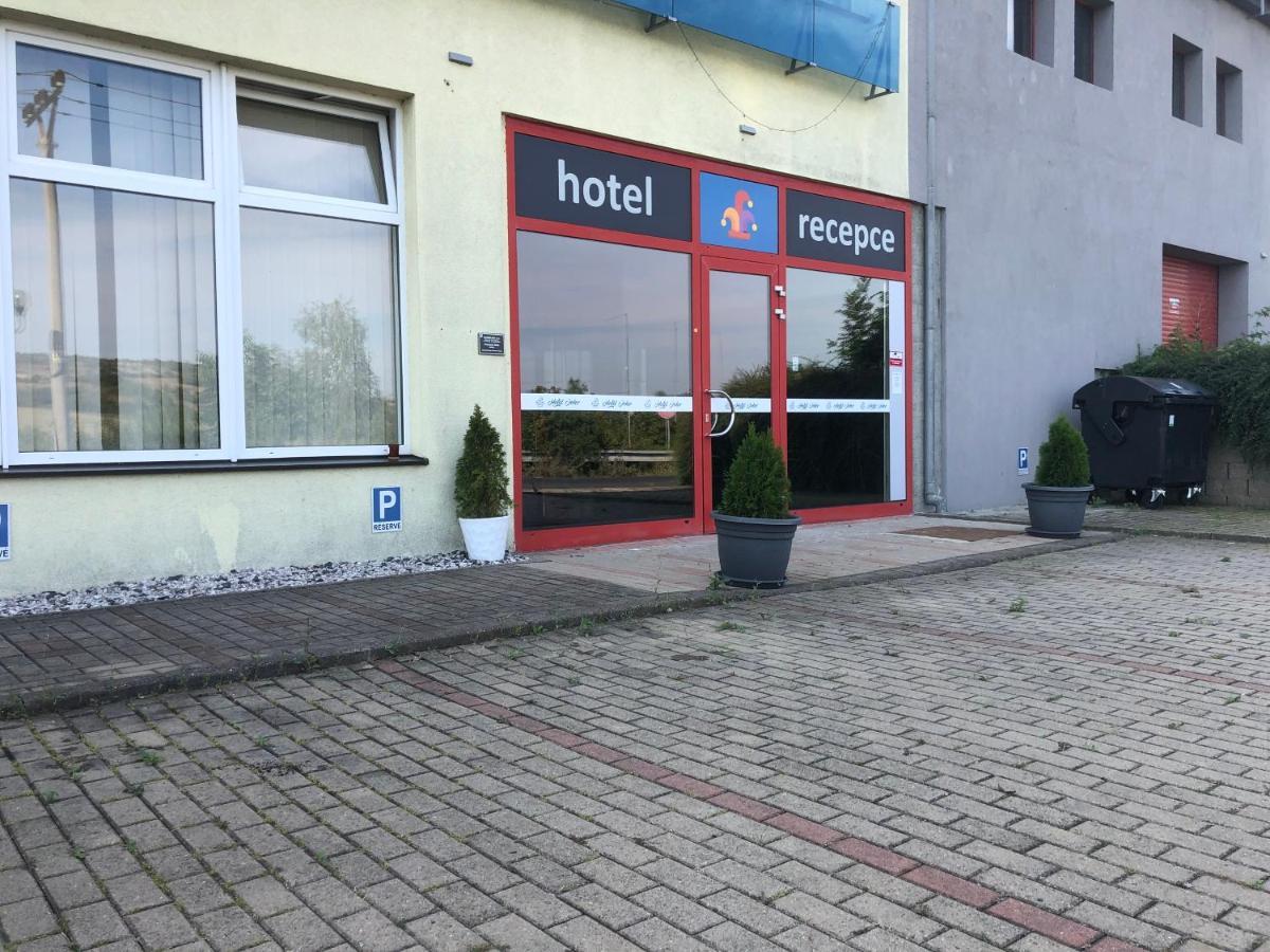 Hotel Joker Obrnice 外观 照片