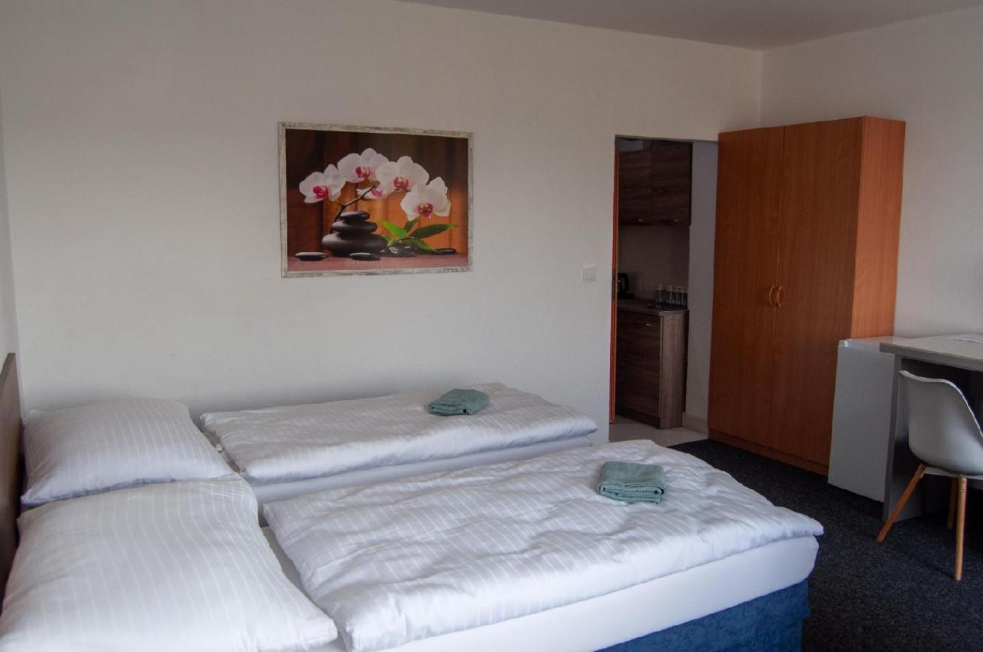 Hotel Joker Obrnice 外观 照片