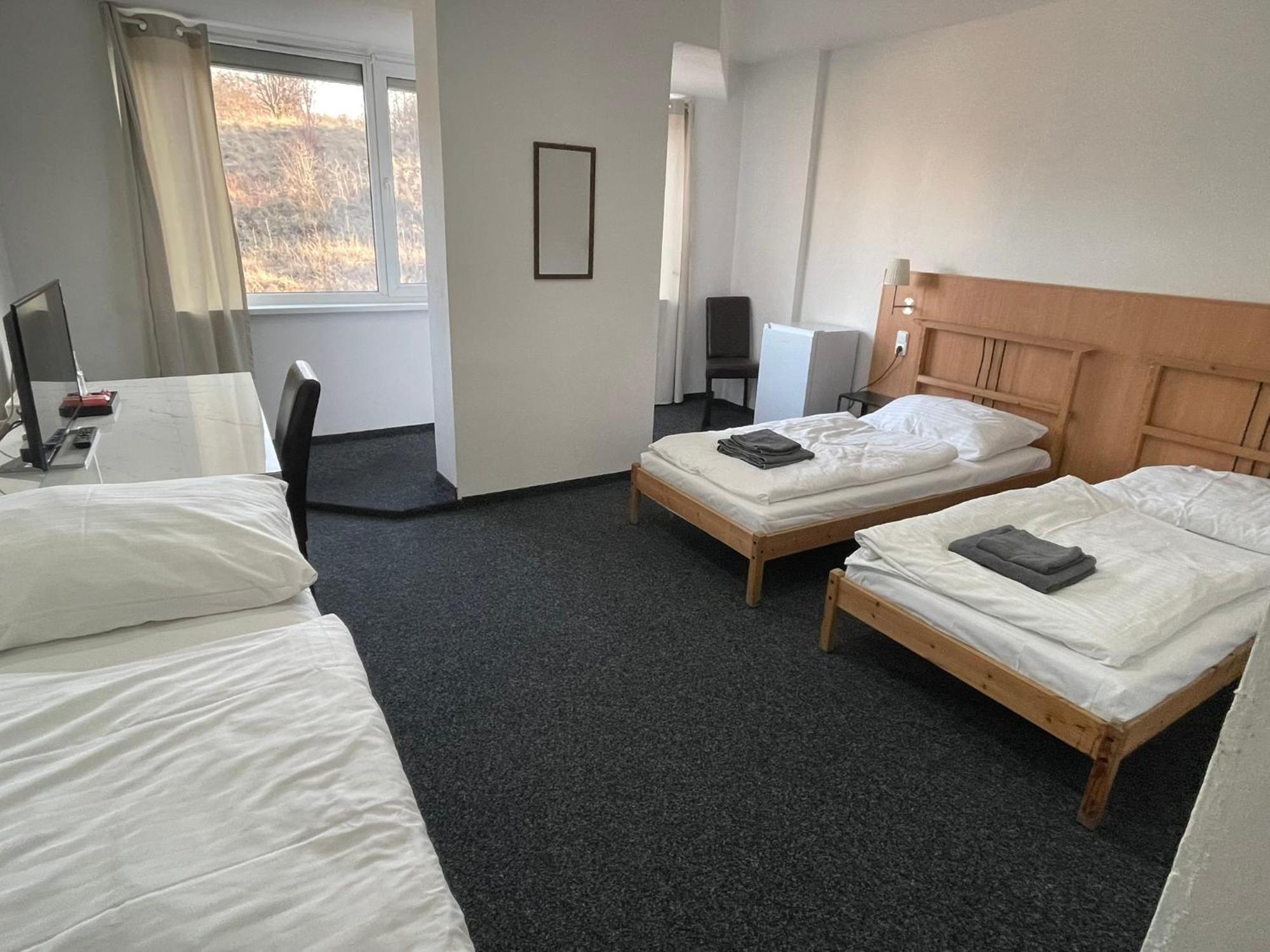 Hotel Joker Obrnice 外观 照片