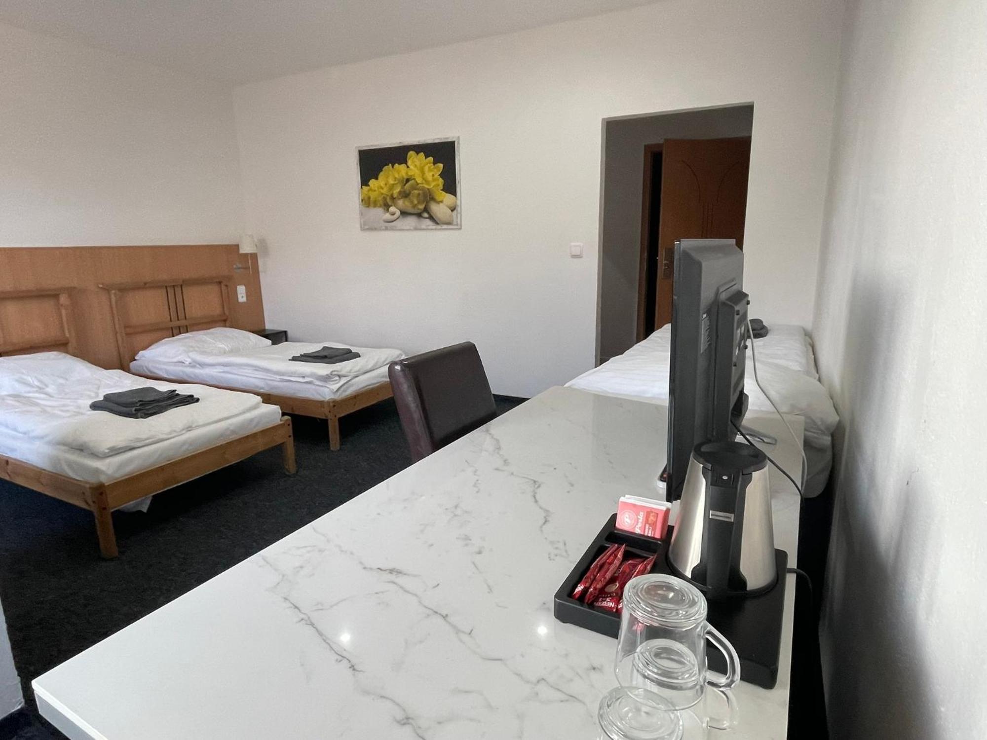 Hotel Joker Obrnice 外观 照片